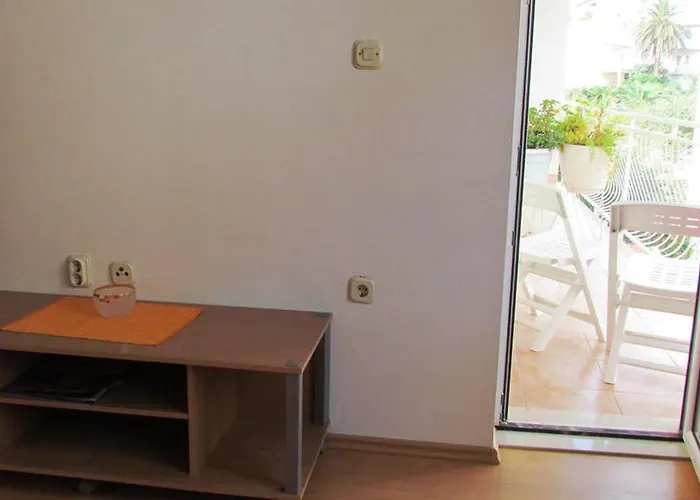 Urban Jadre Apartment Makarska